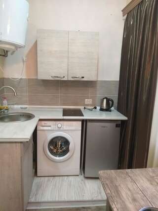 Гостевой дом Guest house Lana Тбилиси Бюджетный двухместный номер с 1 кроватью-5