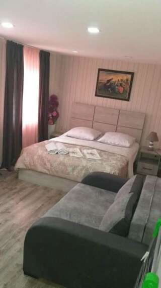 Гостевой дом Guest house Lana Тбилиси Трехместный номер-13