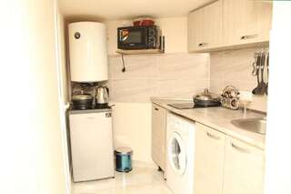 Гостевой дом Guest house Lana Тбилиси Трехместный номер-16