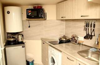 Гостевой дом Guest house Lana Тбилиси Трехместный номер-18